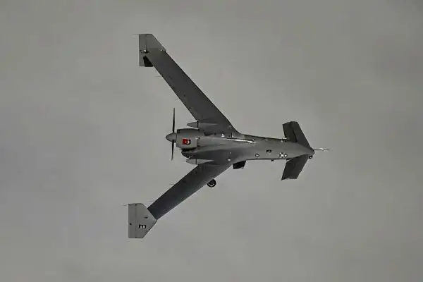 K2 long-range kamikaze UAV developed by Baykar during formation flight testing over the Saros Gulf in Türkiye, demonstrating autonomous swarm operation capability (Picture source: Baykar)