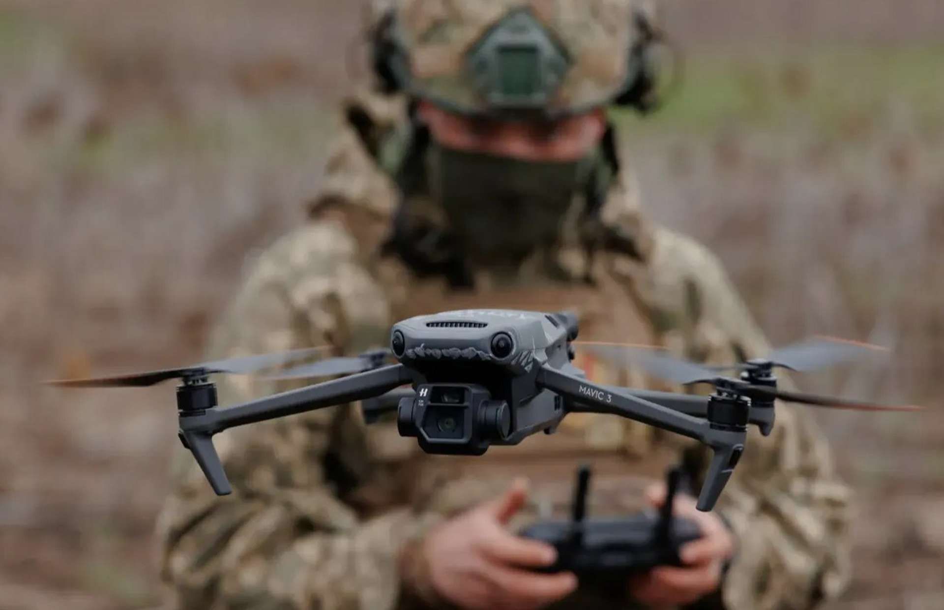 DJI Mavic 3 Enterprise is a compact quadcopter with a 45-minute flight time, 15-kilometer control range, 56× hybrid zoom, and an integrated thermal camera, long regarded as the global standard for frontline reconnaissance before Ukraine’s shift to homegrown, EW-resistant designs (Picture source: Ukrainian MoD).