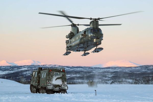 Royal Air Force Chinook helicopters have deployed from RAF Odiham to Arctic Norway under Operation CLOCKWORK, reinforcing NATO’s ability to sustain heavy-lift operations in the High North under real-world cold weather conditions (Picture Source: RAF Odiham)